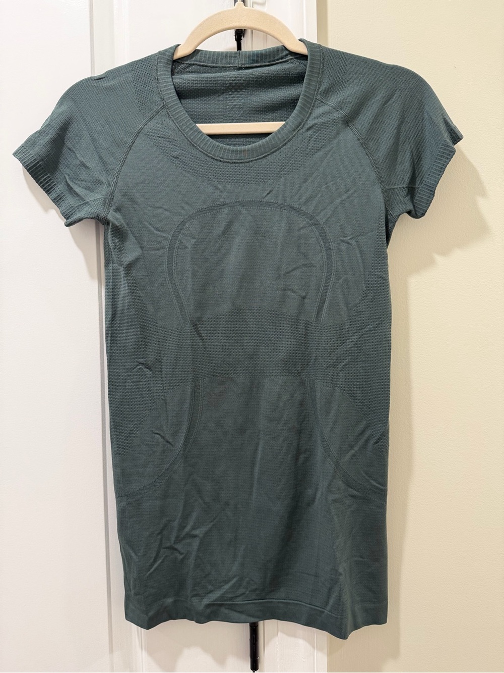 lululemon athletica Short Sleeve Seamless Tee - Slate Green